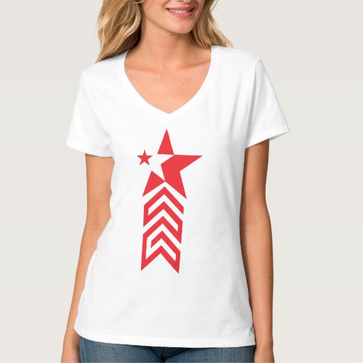 Red Star with Chevron Arrows Tシャツ (正面)