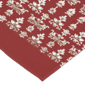 Red Table Runner with Elegant White Center Design ロングテーブルランナー (コーナー)
