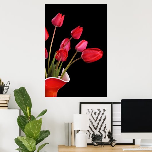 Red Tulips on Black Poster ポスター (ホームオフィス)