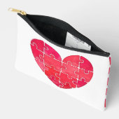Red watercolor heart composed of separate bits アクセサリーポーチ (見開き)
