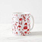 Red & White All-Over Christmas Gnome Pattern コーヒーマグカップ (正面右)