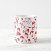 Red & White All-Over Christmas Gnome Pattern コーヒーマグカップ (中央)