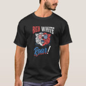 Red White and Roar Tiger  Independence 4th of July Tシャツ (正面)
