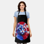 Red White & Blue Cat With American Flag Background エプロン (着用した状態)