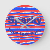 Red White Blue Circles Stripes  ラウンド壁時計 (正面)