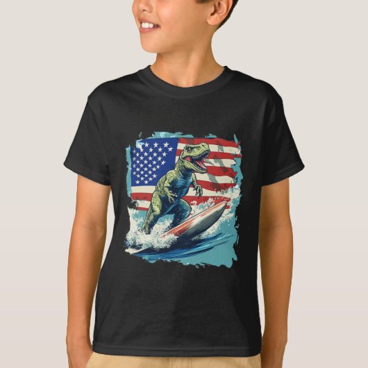 Red White Blue Dinosaur Surfing For Patriotic Juri Tシャツ (正面)