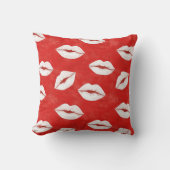 Red White Kisses XOXO クッション (正面)