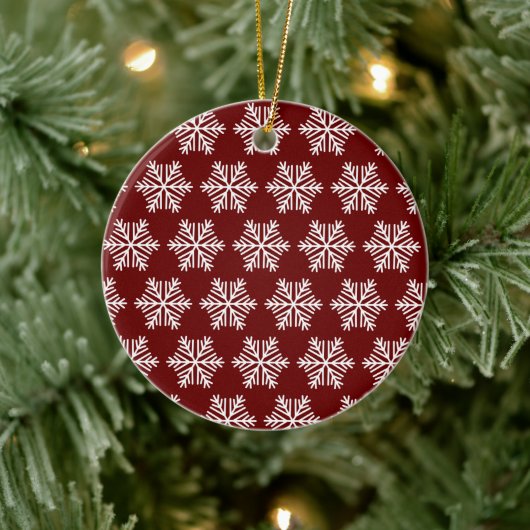Red White Modern Snowflake Christmas Pattern セラミックオーナメント (ツリー)