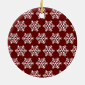 Red White Modern Snowflake Christmas Pattern セラミックオーナメント (裏面)