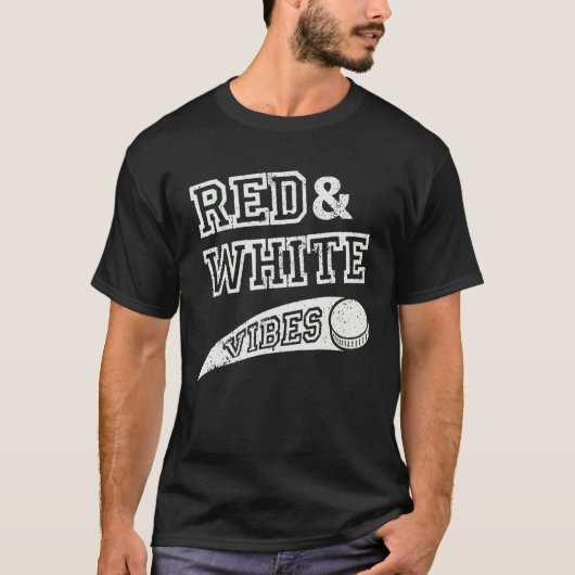 Red & White Vibes Hockey Team Fan Tシャツ (正面)
