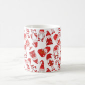 Red & White Whimsical Christmas Gnome Pattern コーヒーマグカップ (中央)