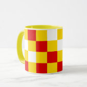 Red White Yellow Checkered Pattern Design  マグカップ (正面左)
