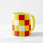 Red White Yellow Checkered Pattern Design  マグカップ (正面右)