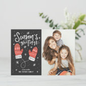 Red Winter Mittens Season's Greetings Photo シーズンカード (スタンド正面)