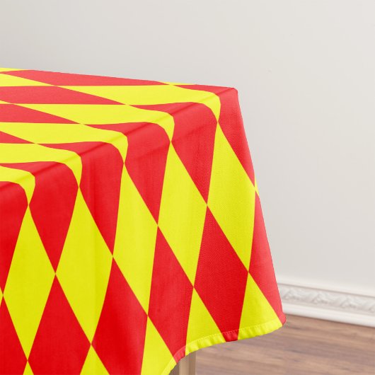 Red Yellow Harlequin Checkered Design  テーブルクロス