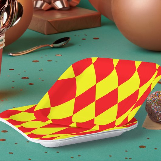 Red Yellow Harlequin Checkered Design  ペーパープレート
