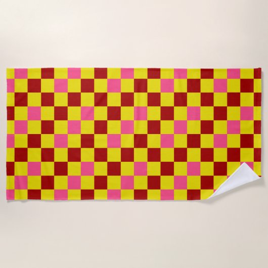 Red Yellow Pink Checkered Pattern Design  ビーチタオル (正面)