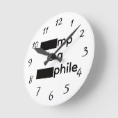 Redacted Clock ラウンド壁時計 (傾斜)