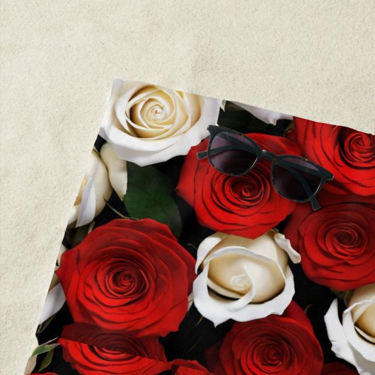 RedandWhiteRoses ビーチタオル (インサイチュ)