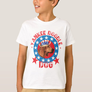 Redboneの愛国心が強いCoonhound Tシャツ