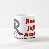 ReddingのJuJitsuアカデミー2015のマグ コーヒーマグカップ (中央)