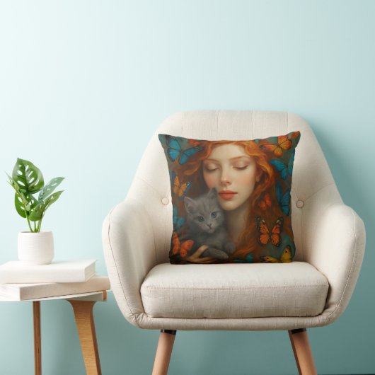 Redhead and kitten Throw Pillow クッション (椅子)
