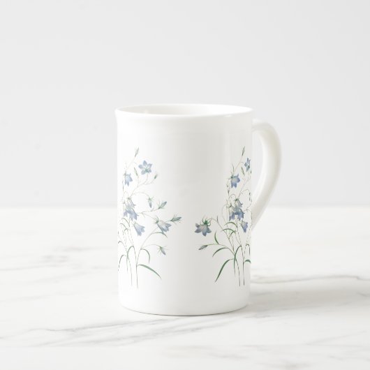 Redouteの植物の骨灰磁器のマグによるBluebells ボーンチャイナマグカップ (正面右)
