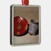 Redwareのコップおよび皿、c.1780 メタルオーナメント (右)