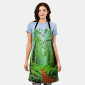 Redwood Forest Misty Tranquility Design エプロン (着用した状態)