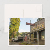 Redwoods National Park Trees & Rustic Grocery ポストカード (正面/裏面)