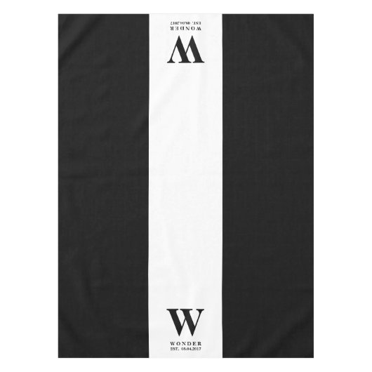Refined Minimalist Monogram | Black Newly Wed Wedd テーブルクロス (正面)