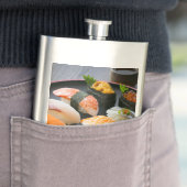 Refined Pour – Elegant Round Sushi Flask フラスク (インサイチュ)