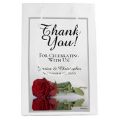 Reflecting Red Rose 結婚's Thank You ミディアムペーパーバッグ (正面)