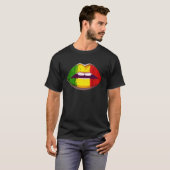 Reggae Music Jamaica Kissing Lips Flag Rastafari R Tシャツ (正面フル)