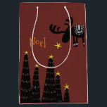 Reindeer found the star ミディアムペーパーバッグ<br><div class="desc">Reindeer found the star: Christmas paper bag. Warm,  hand drawn illustration good for festive season.</div>