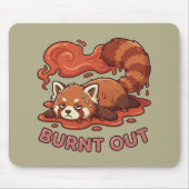 Relatable "Burnt Out" Red Panda – Cute Melted Aest マウスパッド (正面)