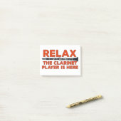 Relax The Clarinet Player is Here ポストイット (デスク上)