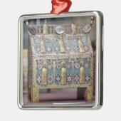 Reliquaryのシャッセ、リモージュ、c.1200-50 メタルオーナメント (左)