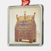 Reliquaryの箱、第12第13世紀 メタルオーナメント (左)