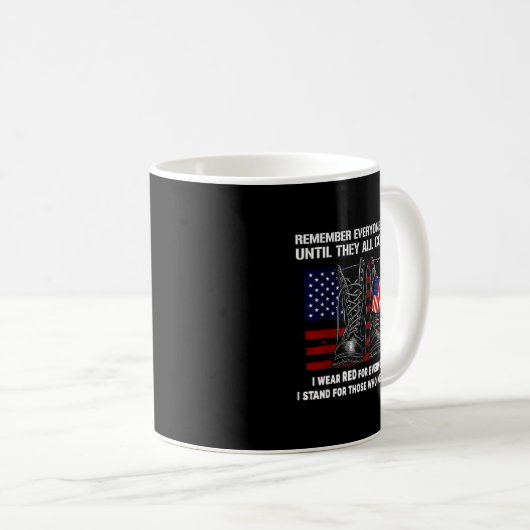 Remember Everyone Deployed Friday Military America コーヒーマグカップ (正面右)