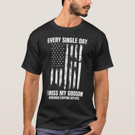 Remember Everyone Deployed Godson Red Friday Ameri Tシャツ (正面)