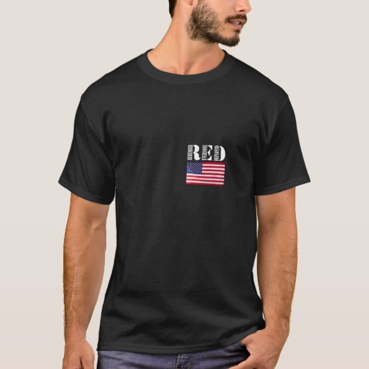 Remember Everyone Deployed Red Friday US軍隊 Tシャツ (正面)