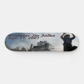 Remember The Fallen スケートボード (横)