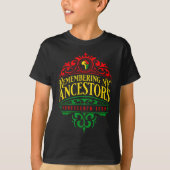 Remembering ancestors juneteenth 1865 pride black tシャツ (正面)