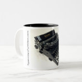 Remingtonの無雑音携帯用タイプライター ツートーンマグカップ (正面左)