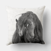 「Renegades」装飾用クッション クッション (裏面)