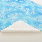 Repeat 淡い色の sky blue – 白い水色の花 シェルパブランケット (3/4)