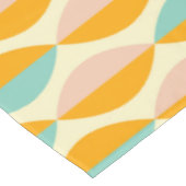 Repeating geometric pattern in beige background テーブルクロス (アングル)