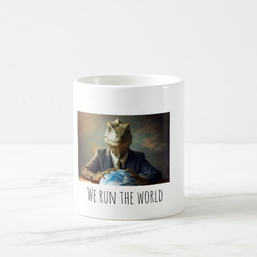 Reptilians Run The World コーヒーマグカップ (中央)