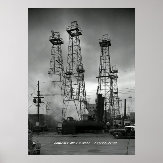 RESIDENTIAL OIL DRILLING in KILGORE TEXAS c. 1935 ポスター (正面)